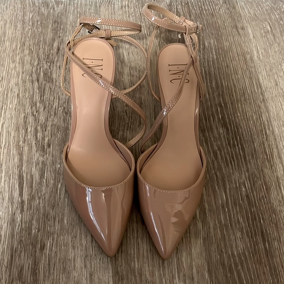 I.N.C Tan heels - Picture 1 of 4